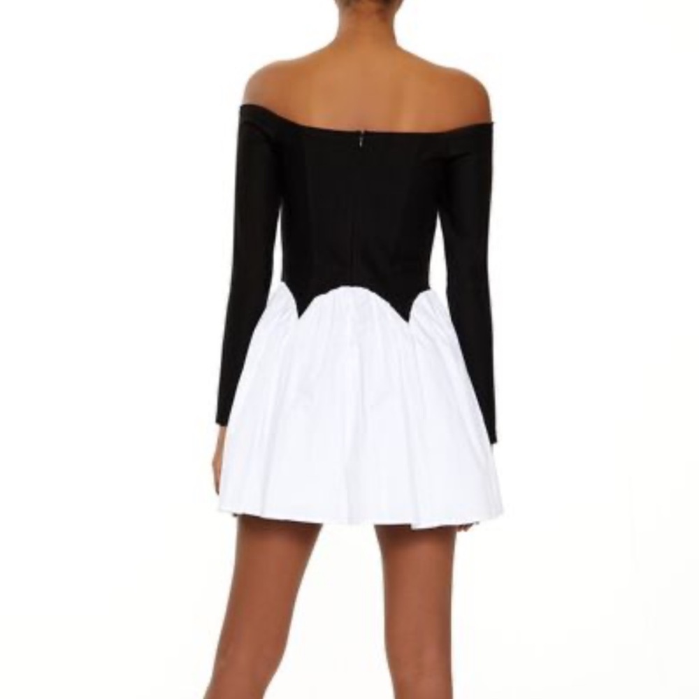 Black and White Off-Shoulder Dress - Picture 4 of 5